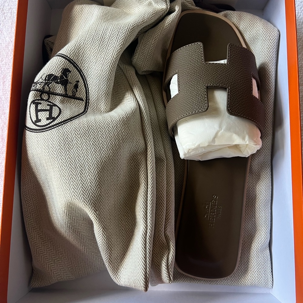 Hermes Oran sandal - BNIB- Etoupe color size 37.5